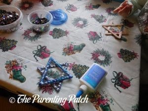 Decorating the Star of David Hanukkah Ornament Crafts