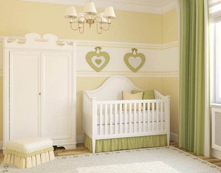 Nursery with eutral colors