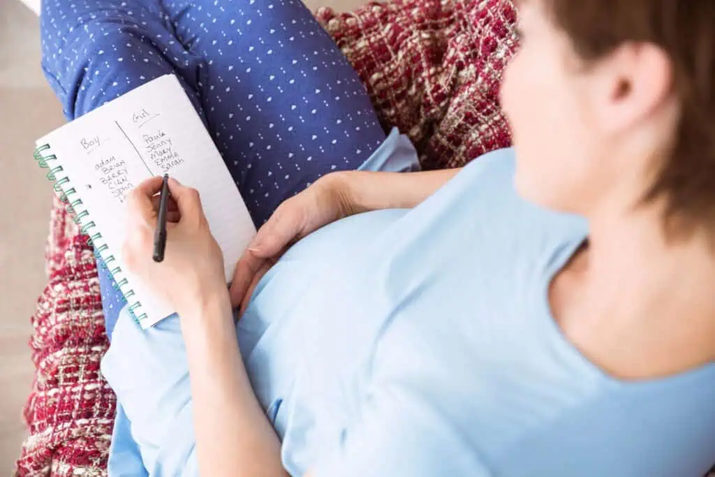 Mom-to-be lists baby names