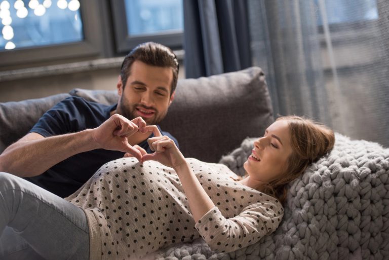 Man and pregnant woman