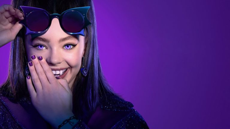 Vampirina: Teenage Vampire - Backdrop