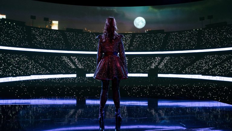 Vampirina: Teenage Vampire - Backdrop