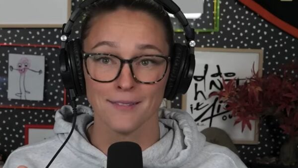 Kylie Kelce Says What We’re All Thinking When Strangers Throw Out Unsolicited Parenting Advice