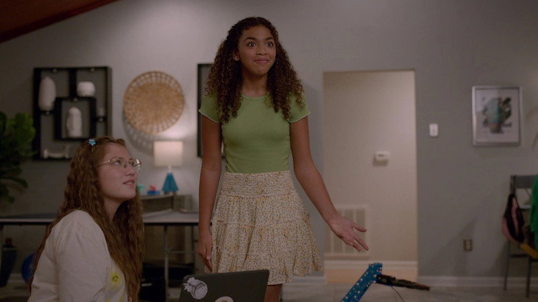 Ultra Violet & Black Scorpion – Season 1 - Episode 4 – Sleepover Showdown