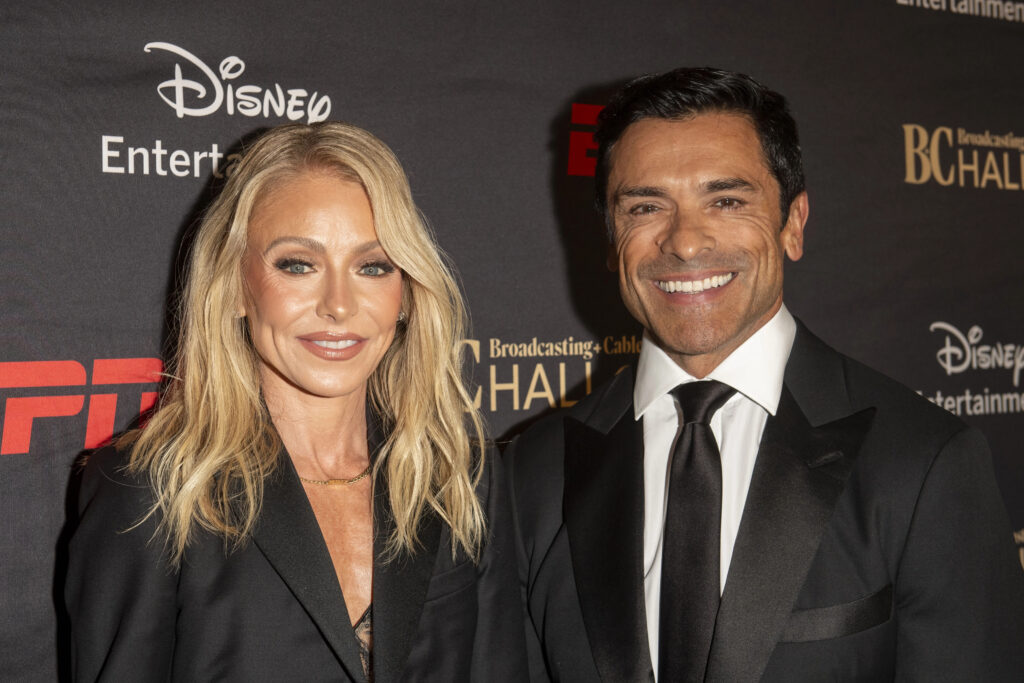Kelly Ripa and Mark Consuelos