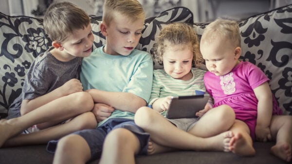 Screen Addiction In Children: Warning Signs Every Parent Needs To Know