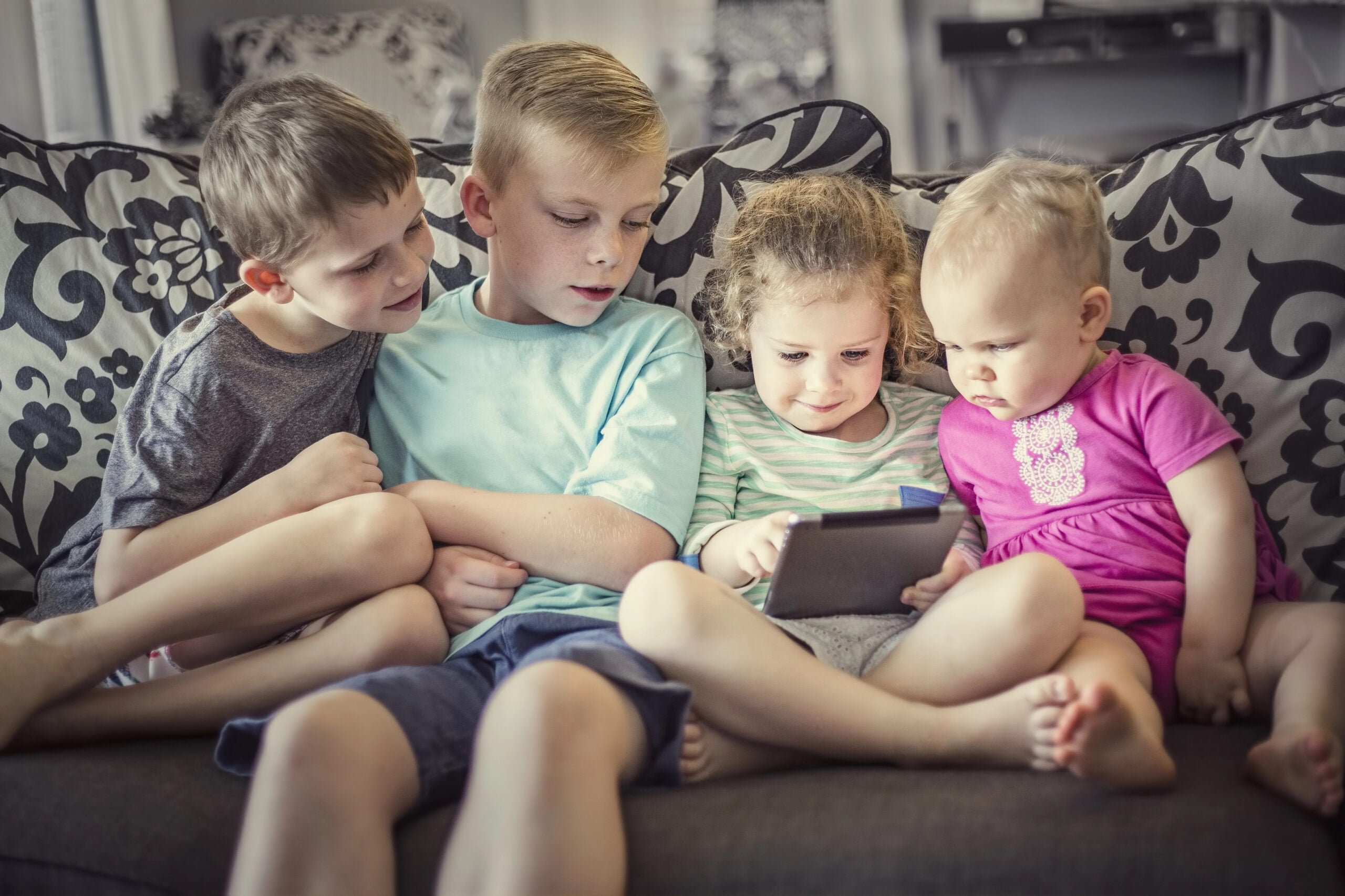 Screen Addiction In Children: Warning Signs Every Parent Needs To Know