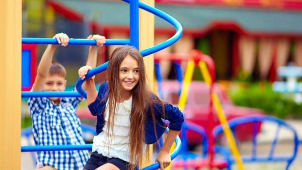 Dylan Dreyer Admits Playgrounds Feel Like An Endurance Test, And Parenting Experts Agree