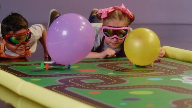 Emily's Wonder Lab – Season 1 - Episode 8 – Balloon Power