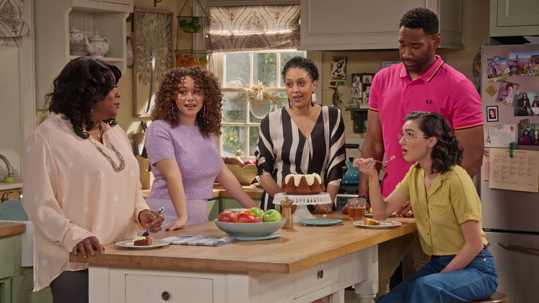 GAME ON: A Comedy Crossover Event – Season 1 - Episode 4 – Family Reunion: Remember the Family's Feud?