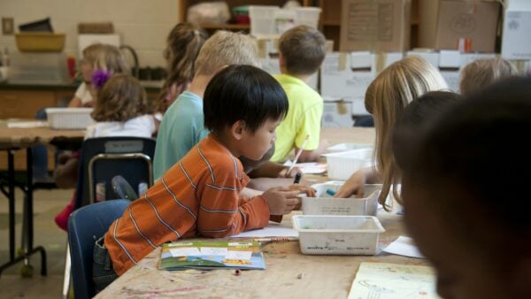 New School, New Challenges: How Changing Schools Affects Kids and What Parents Can Do to Help