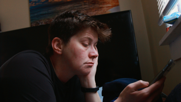 The One Rule Parents Should Have for Kids’ Phones: No Phones in the Bedroom