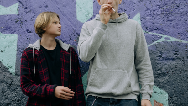 Should Parents Screen Their Kids’ Friends? Signs of a Bad Influence and How to Respond