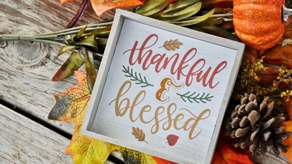 7 Holiday Boundaries Parents Can Set With Extended Family Before Thanksgiving and Christmas