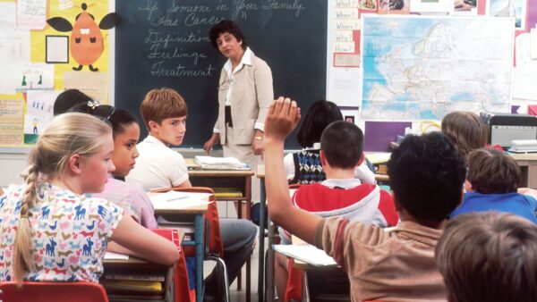 Maine’s School Phone Ban Is Showing Results, With Teachers Reporting Fewer Distractions